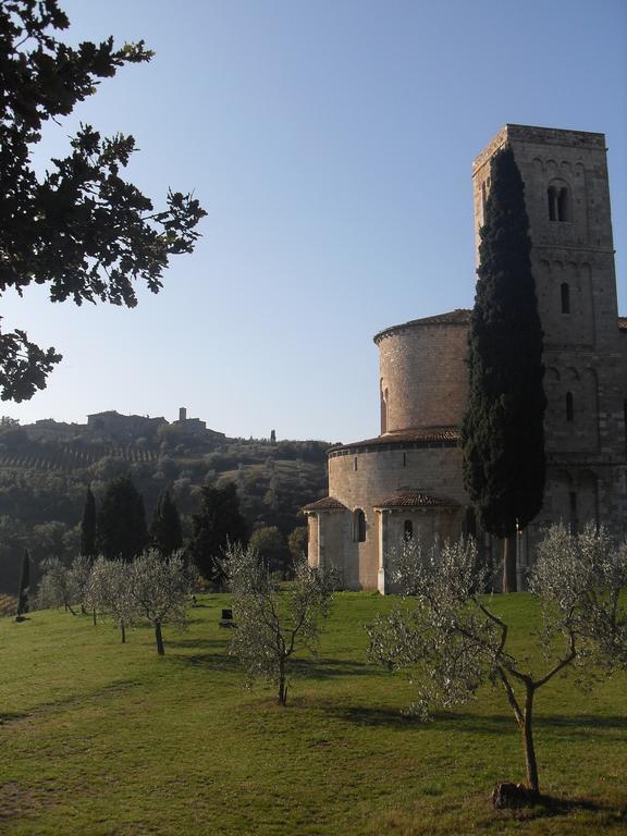 La Casa Di Alice Villa Castelnuovo dell'Abate ภายนอก รูปภาพ