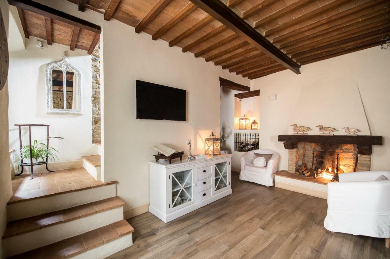 La Casa Di Alice Villa Castelnuovo dell'Abate ภายนอก รูปภาพ