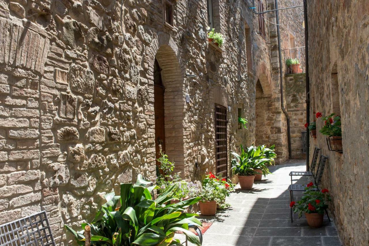 La Casa Di Alice Villa Castelnuovo dell'Abate ภายนอก รูปภาพ