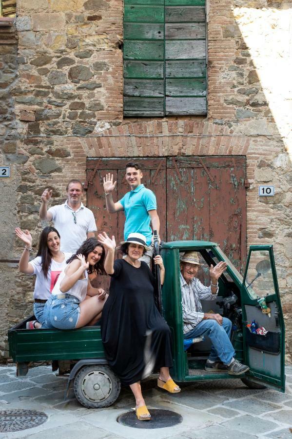 La Casa Di Alice Villa Castelnuovo dell'Abate ภายนอก รูปภาพ